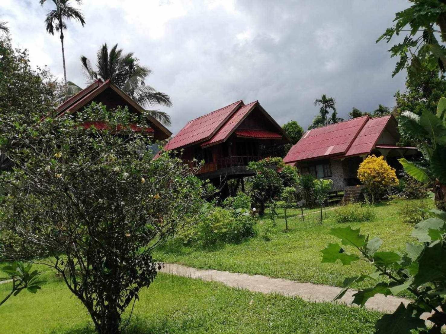 แบมบู เฮ้าส์ Hotel Khao Sok National Park ภายนอก รูปภาพ