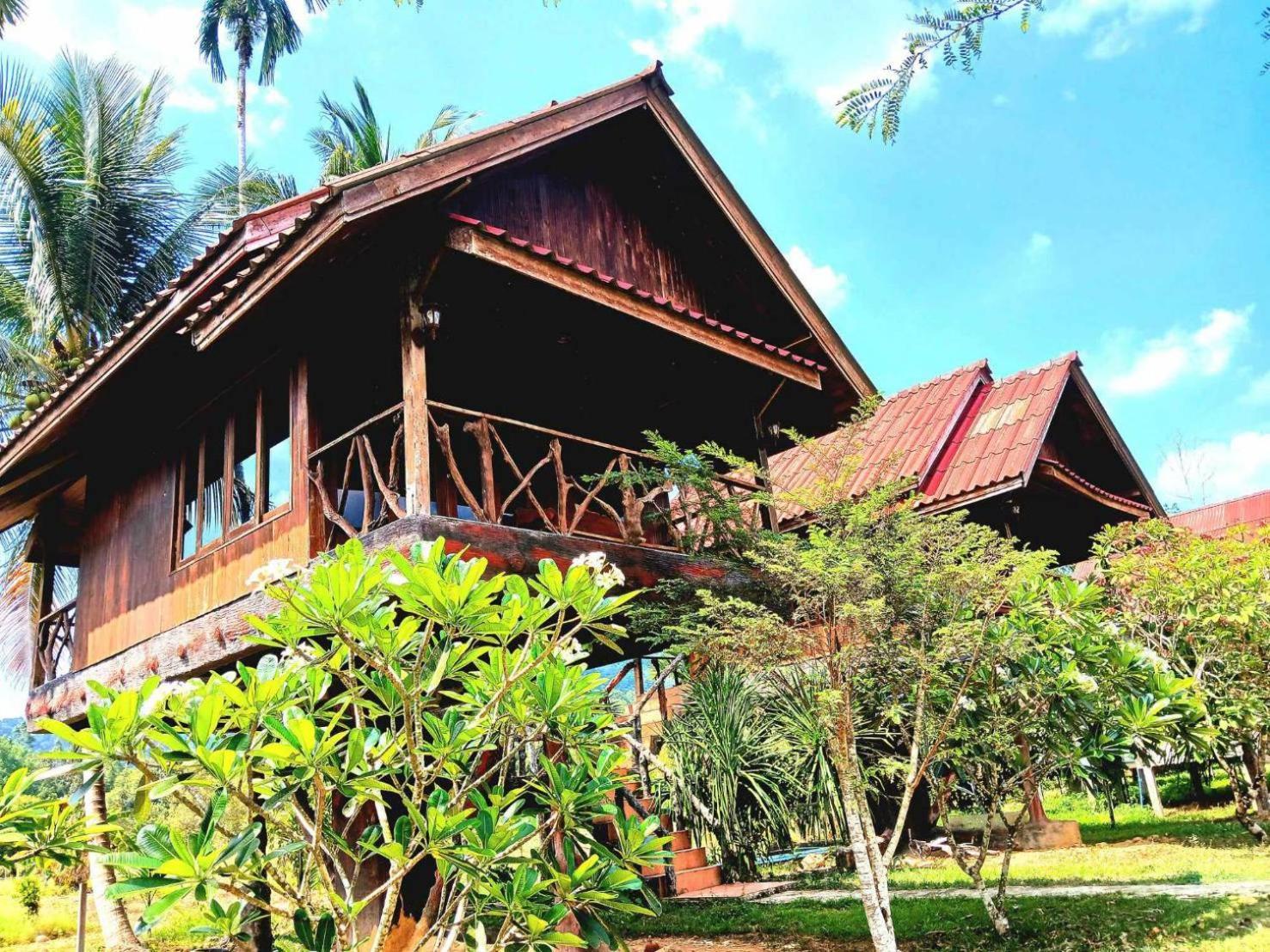 แบมบู เฮ้าส์ Hotel Khao Sok National Park ภายนอก รูปภาพ