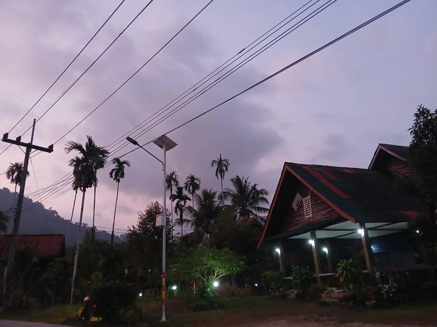 แบมบู เฮ้าส์ Hotel Khao Sok National Park ภายนอก รูปภาพ