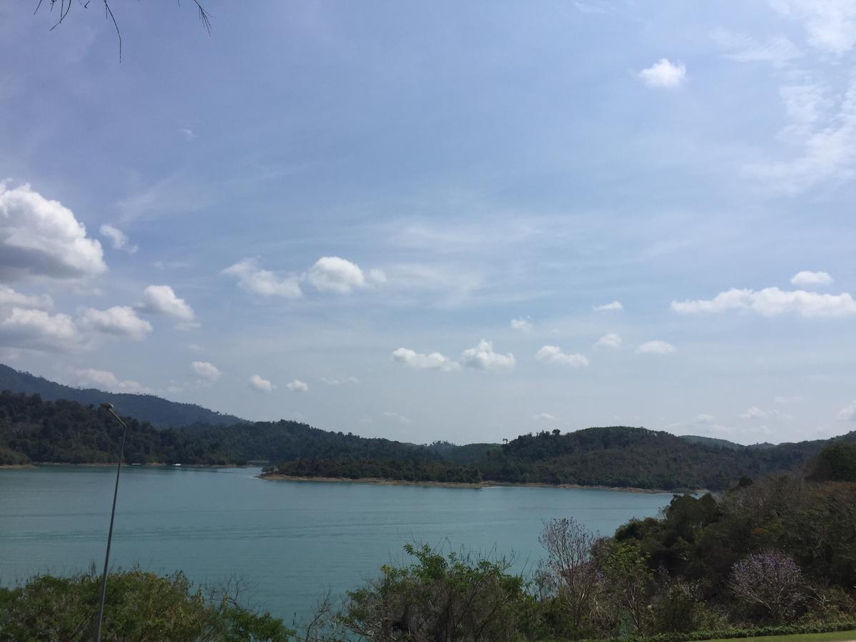 แบมบู เฮ้าส์ Hotel Khao Sok National Park ภายนอก รูปภาพ